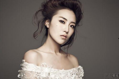 吕雯图片,光影交织下的艺术魅力