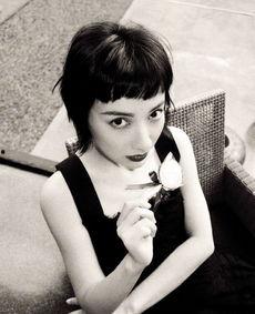 缪如婷短发以前的照片